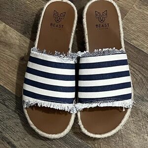 Beast Fashion Navy and White Striped Women's Slides SZ 6 New